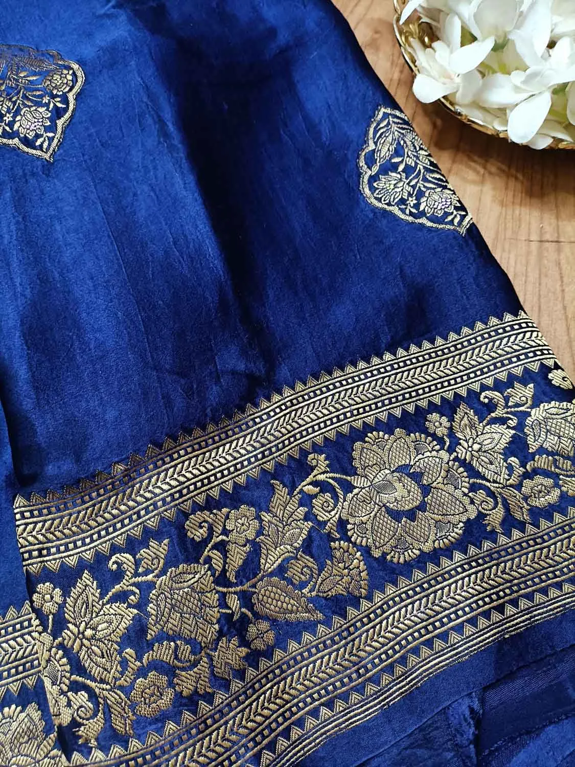 Blue Banarasi Handloom Mashru Silk Saree - Elegant and Timeless