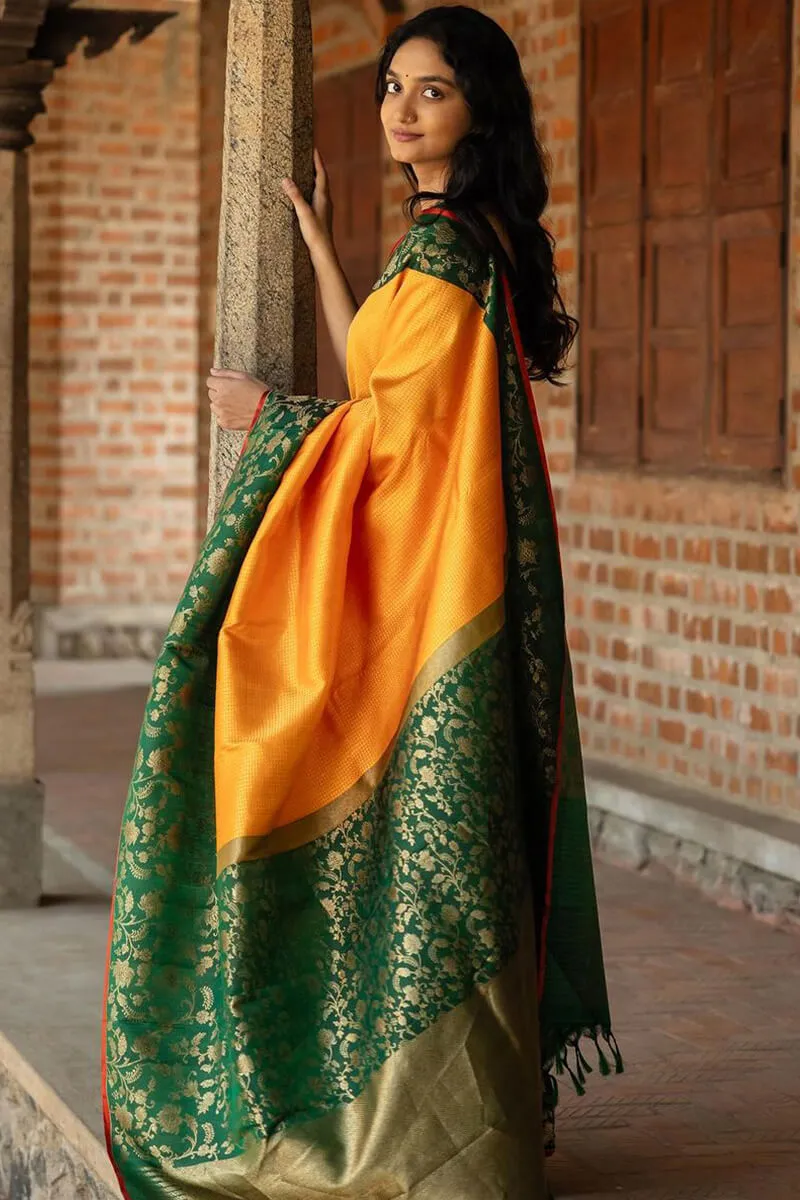 Effervescent Yellow Soft Silk Saree With Denouement Blouse Piece