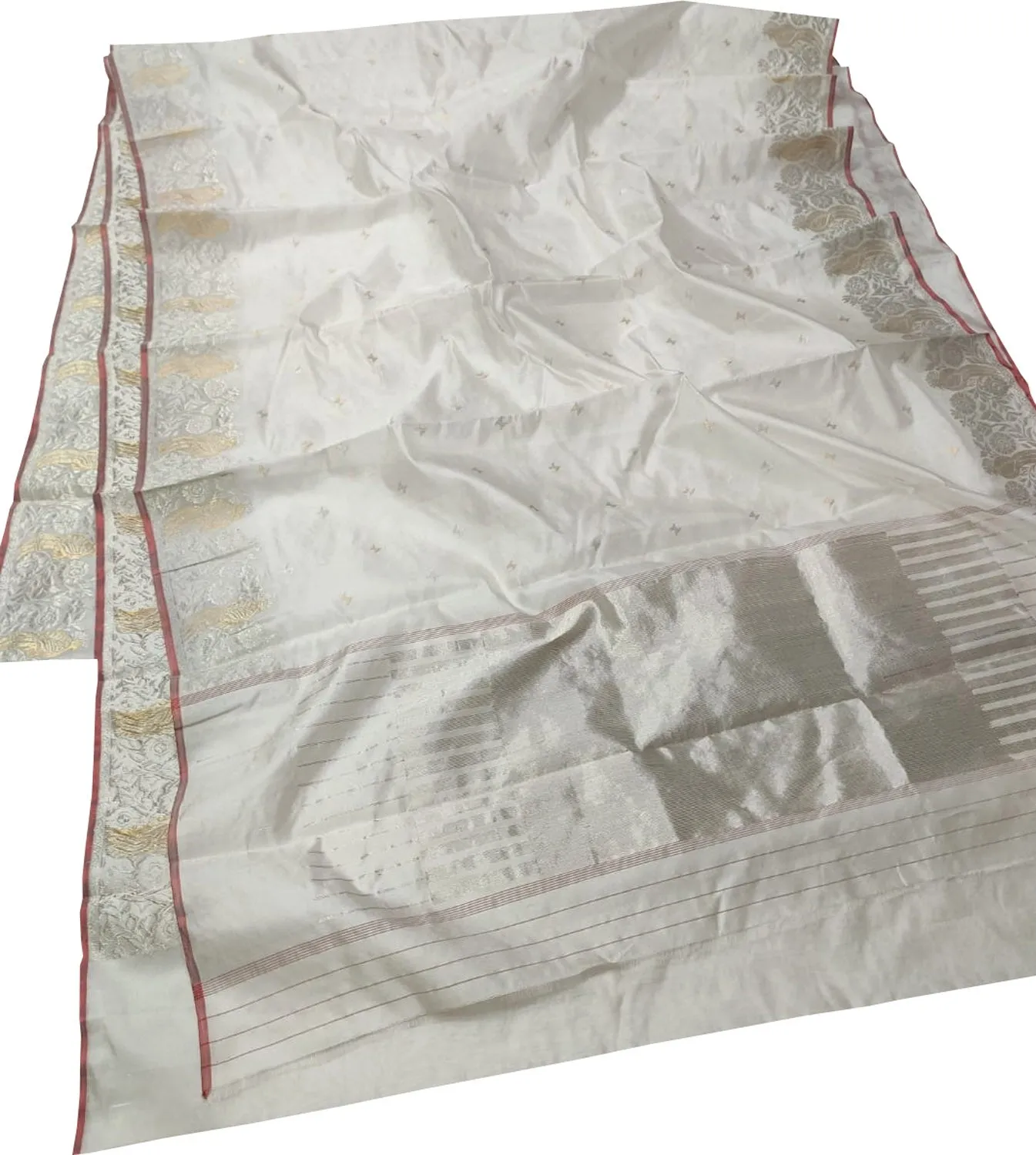 Elegant Off White Chanderi Handloom Silk Saree