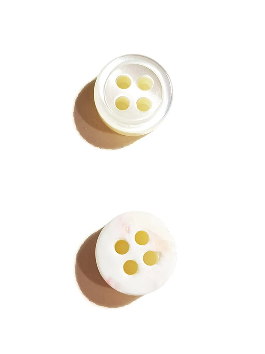 SP06/W14 HUBERROSS White Colour 4mm Trocus Shell Buttons